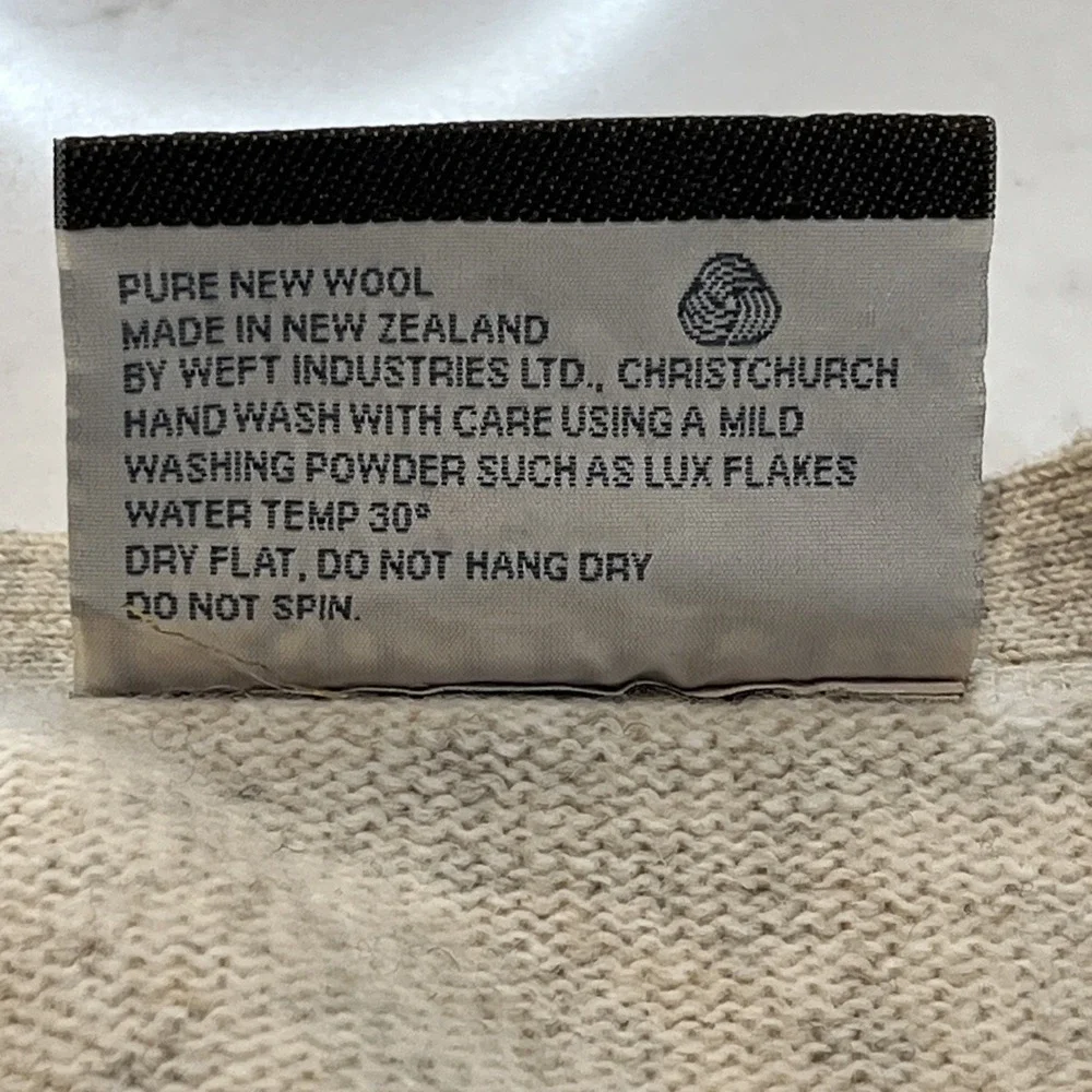 Colonial Concepts New‎ Zealand Heritage Wool XL Sweater Button Vest Graphic Knit